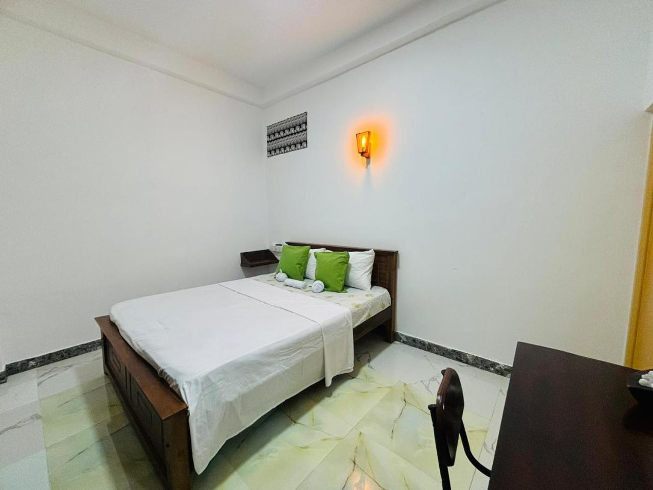 Jaya Villa - Near Airport Негомбо Экстерьер фото
