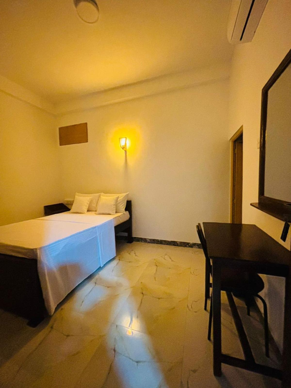Jaya Villa - Near Airport Негомбо Экстерьер фото