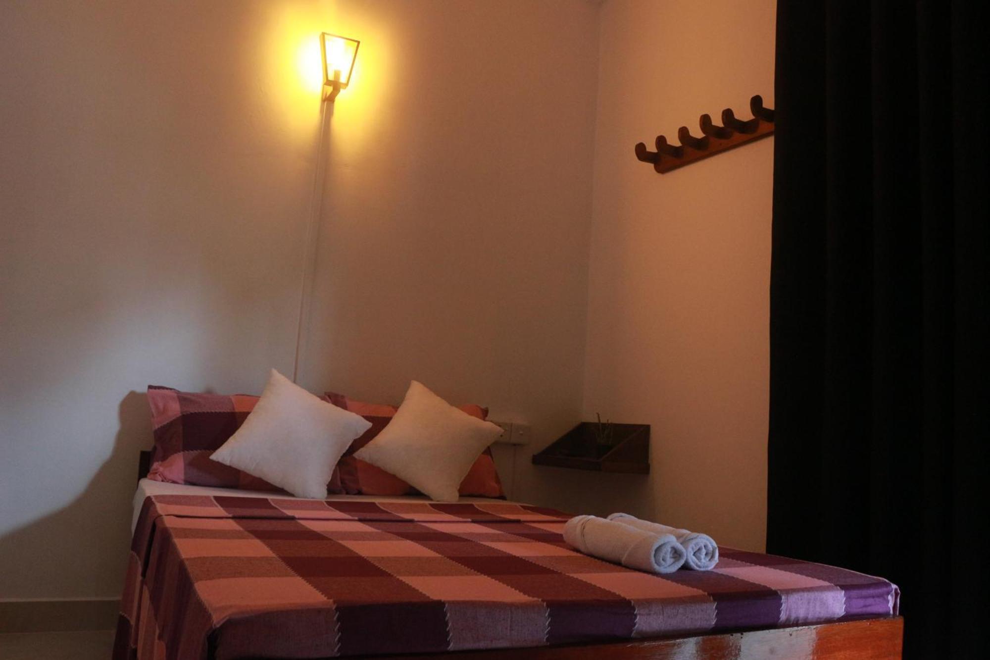 Jaya Villa - Near Airport Негомбо Экстерьер фото